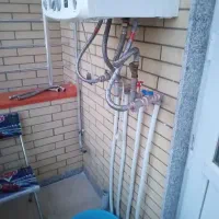 اوستا نصب آبگرمکن لوله کشی آب و نصب پمپ اتومات