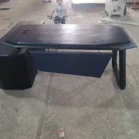 به تعدادی کارگر ساده ومنتاز کار نیمه وارد