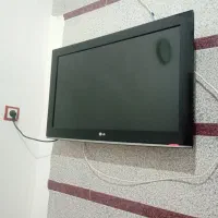 تلویزیون ۳۲ اصل کره همه چی سالم کنترلم داره