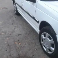 پژو پارس مدل ۴۰۲