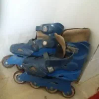 کفش اسکیتی بچگانه با خوراک هم معامله میکنم