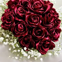 گل رز روبانی