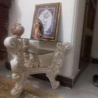 میز کناری دکوری روش بگذارید