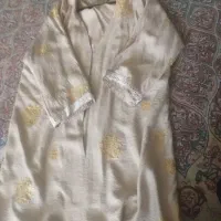 سلام  مانتو نو ۲بار پوشیده شود سایزی ۶۴  ۵۰۰تومان