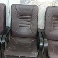 ۲عدد صندلی کار کرده در حد نو