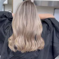 روز مرد افر کراتینه و رنگ مو دکلره پروتین تراپی