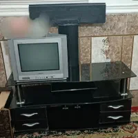 میز تلویزیون شیشه ای