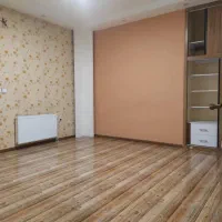 یک مدیر دفتر،یک مسئول تدارکات و چند کاراموز وکالت