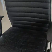صندلی چرخدار اداری و خانگی