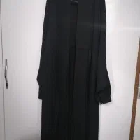 یک عدد مانتوی مجلسی و دو قواره چادر همگی نو