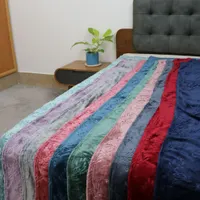 فروش عمده ۱۳۰ تا پتو به صورت یکجا
