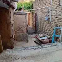 خانه کلنگی .به متراژ تقریبا ۸۰ متر.