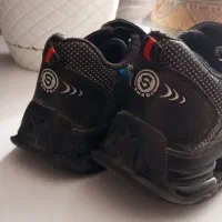 کفش‌اسپرت‌‌درحدنو۲۵۰تومن|کفش و لباس بچه|رشت, استقامت ۱|دیوار
