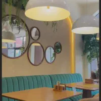 صندق دار و سالدار خانم  برا رستوران