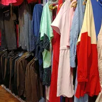 فروش عمده پوشاک مردانه و زنانه زیر قیمت