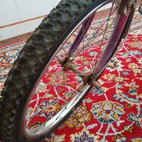 دوچرخه|دوچرخه، اسکیت، اسکوتر|برخوار, |دیوار