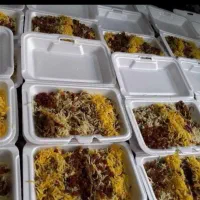 تهیه توزیع و پخش غذا برای بساطی و دست فروشی غذا