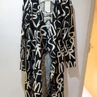 فروش تعدادی لباس مجلسی و مانتو و شومیز