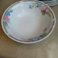 چینی گل قرمز|ظروف سرو و پذیرایی|نجفآباد, گلدشت|دیوار