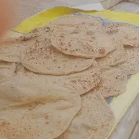نان خانگی با ارد بومی