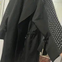 مانتو|لباس|مشهد, قائم|دیوار