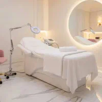 استخدام اپراتور لیزر در کلینیک زیبایی