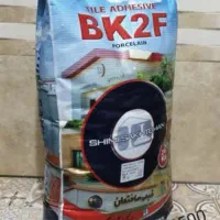 استاد کار جهت کار در کارگاه چسب سرامیک