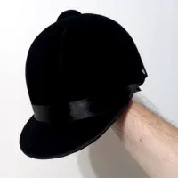 کلاه سوارکاری برند