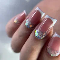 آموزش ناخن به شرط استخدام