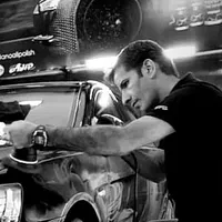 سرامیک و پولیش حرفه‌ای خودرو در قاسم‌آباد