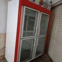 یخچال ویترینی چهار در سوپرمارکتی
