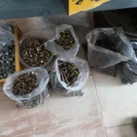 فروش پیچ مهره جمع آوری مغازه