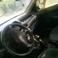 پژو ۲۰۶ سبز مدل ۸۱ تقویت شده با لاستیک ۲۰۵|خودرو سواری و وانت|بندر انزلی, معلم|دیوار