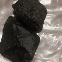 سنگهای بلک براق با جذب اهنربا|جواهرات|ایرانشهر, |دیوار