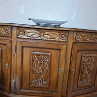 کنسول چوبی قدیمی و میز تلوزیون