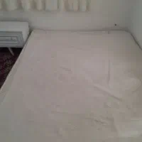 تخت و تشک طبی دو نفره با میز