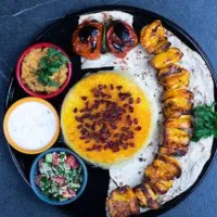 نیروی خانم جهت نظافت ‌و همراهی کارفرما