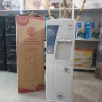 آب سردکن ایستاده  رومانتیک