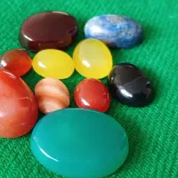 ده عدد نگین با هم به صورت کلی ۱۵۰۰ تکی نمیفروشم