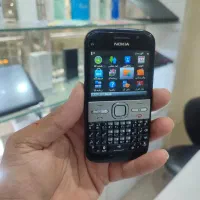 نوکیا E5.00
