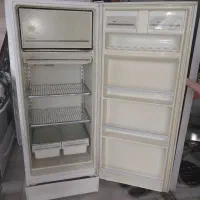 یخچال  ارج  کاملا  سالمه