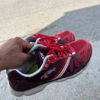 کفش اسپرت در حد سایز ۴۲