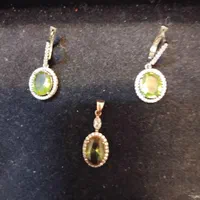 گردنبند و گوشواره الکساندریت