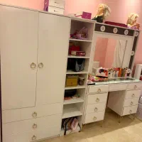 میز ارایش اینه چراغ دار به همراه کمد کشو دار|تخت و سرویس خواب|رودهن, |دیوار