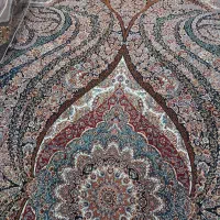 دوعدد فرش ۱۲متری و یک کناره ۳متر در ۱