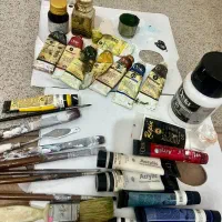 پایه بوم و رنگ روغن و اکرلیک و وسایل نقاشی