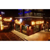 استخدام آشپز و تخته کار ماهر و باتجربه