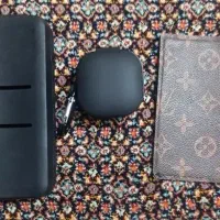 کاور هندزفری پاوربانک و پاسپورتو شناسنامه