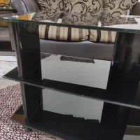 میز تلویزیون شیشه ای