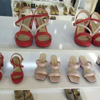 انواع کفش راحتی زنانه و دخترانه|کیف، کفش، کمربند|شاندیز, |دیوار